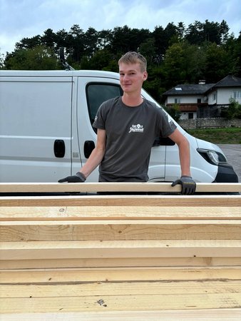 Freitag - Lackieren und Schleifen