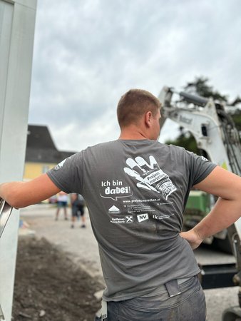 Freitag - Betonieren und Streichen